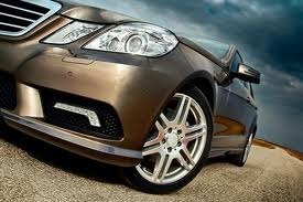Imagen 3 de 4 de Barniz Autos Pu C/cat 900 Ml Excelente Calidad Pintura