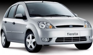 Imagen 3 de 7 de Platina Cromada Para Ford Fiesta