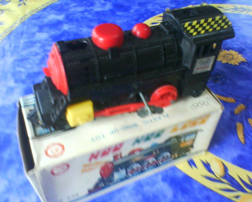 Antigua Locomotora A Cuerda Plastico Made In Taiwan