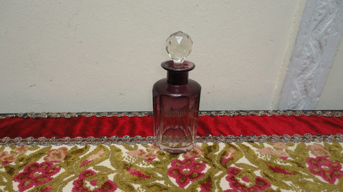 Perfumero De Cristal Lila Antiguo Con Tapon Facetado Vealo