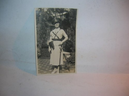 Antigua Foto Mujer Traje Policial Sable Pistolera Gorra