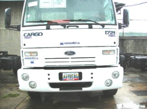 Estribo Para Camiones Ford Cargo Modelos 1721 2632 4432
