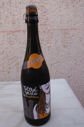 Botella Vacia Coleccion Tilted Smile Imperial Pilsner Uinta (Usado)