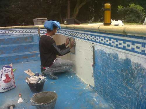 Imagen 4 de 10 de Reparación De Piscinas De Hormigón - Pintura- Revestimiento