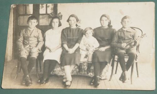 Fotografia Postal Infantil Niños 1923 Cumpleaños Guitarra