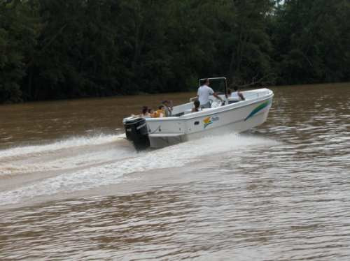 Lancha Tracker Trakker 760