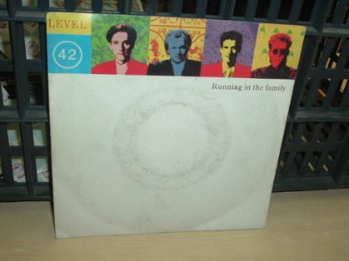 Level 42 Running In Th Family Simple C/tapa Italiano