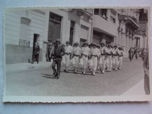 Foto Postales Antiguas Soldados Marcha Calle