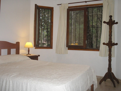 Imagen 9 de 14 de Cabañas 4 Y 6 Personas Bosque De Mar Azul Hermosas Casas!