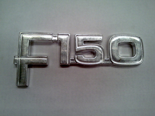 Insignia Ford F-150 83/89 Guardabarro Delantero Autoadhesiva