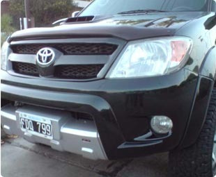Defensa Plastica Toyota Hilux 2005