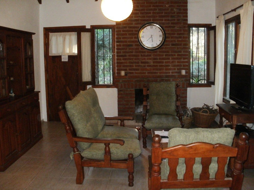 Imagen 4 de 14 de Cabañas 4 Y 6 Personas Bosque De Mar Azul Hermosas Casas!