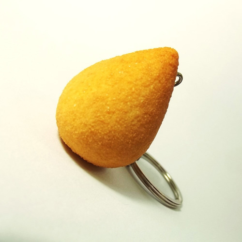 Imagem 4 de 6 de Chaveiro De Comida | Coxinha - Pronta Entrega