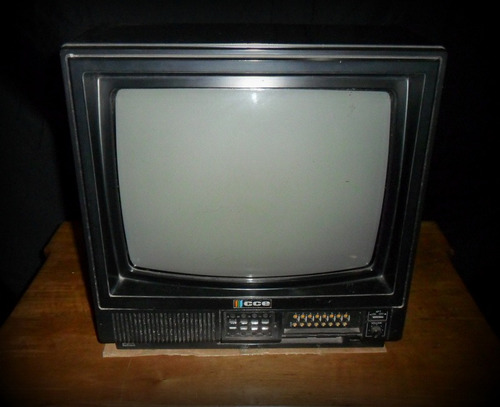 Aparelho De Televisão Cce.