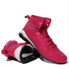 bota treino feminina nike