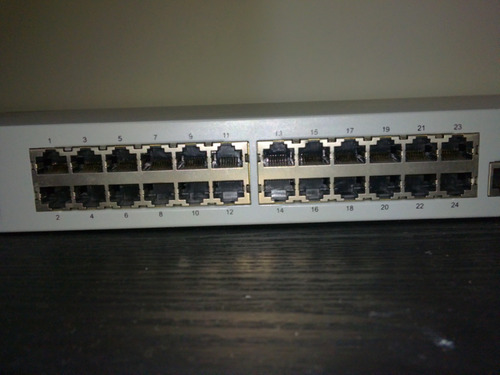 Switch 24 Portas Allied Telesyn Ethernet At-fs750-24
