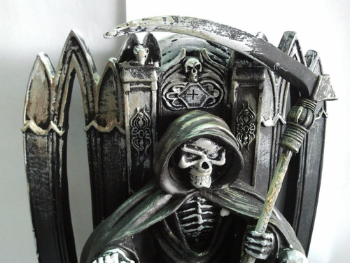 San La Muerte Entronado.