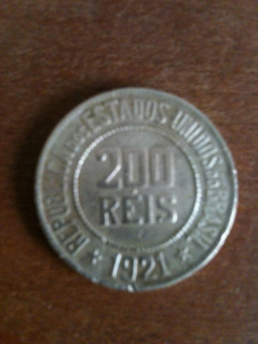 Moeda De Cupro Niquel De 200 Reis , Republica De 1921