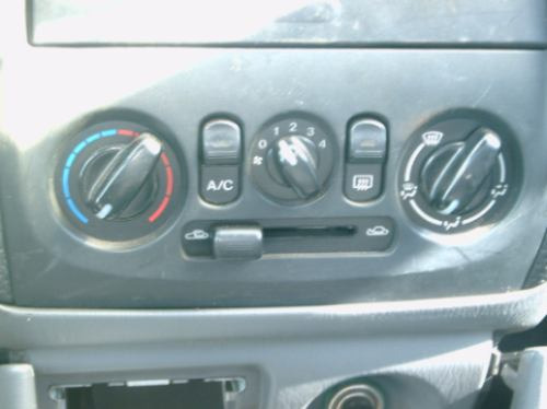 Comando De Ar Condicionado  Do Mazda Protege Automático 99