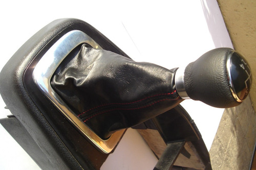 Imagen 2 de 4 de Jetta Golf A4 Marco Metalico Cromo Y Funda En Piel