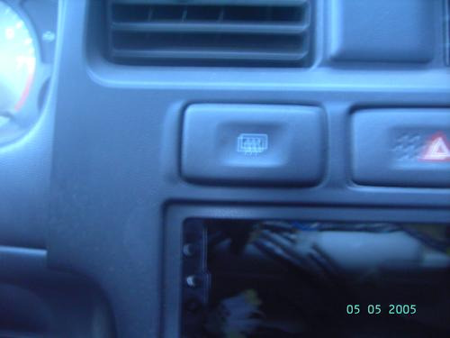 Interruptor / Botão Desembaçador Traseiro Nissan Primera 97