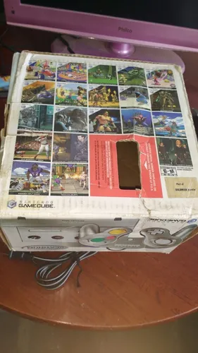Game Cube Na Caixa Com Manual Americano (Usado)