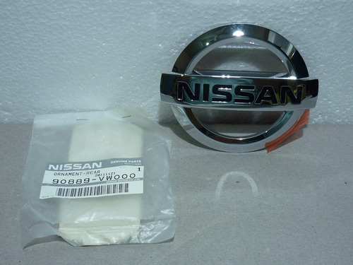 Emblema Nissan  Original 90889 Vw000 Trasero