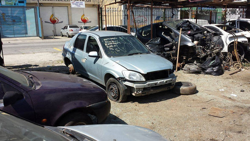 Imagem 6 de 12 de Sucata Prisma Celta Montana Desmanche Motor Cambio Peças