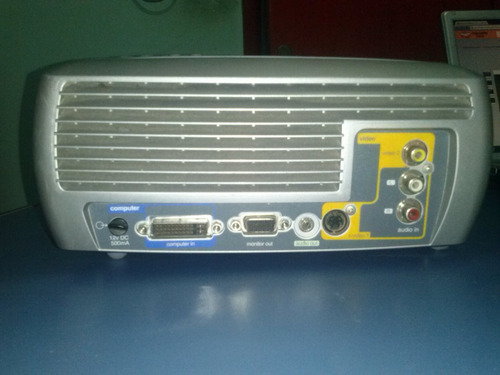 Projetor De Imagem Infocus X 2 ( Usado ).