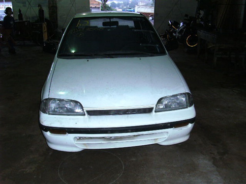 Suzuki Swift Para Peças- Tampa Do Tanque