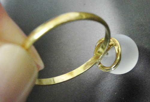 Imagem 2 de 5 de Pedra - Anel Quartzo Cristal (fosco) 8mm E Ouro, Cód69a131