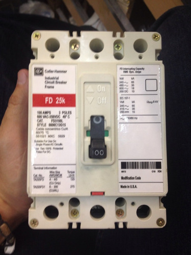 Interruptor Termomagnetico Cutler Hammer 3x100 Amp Fd3100l