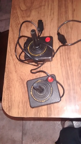 Imagen 2 de 3 de Consola Atari Con Juegos Y Jostick