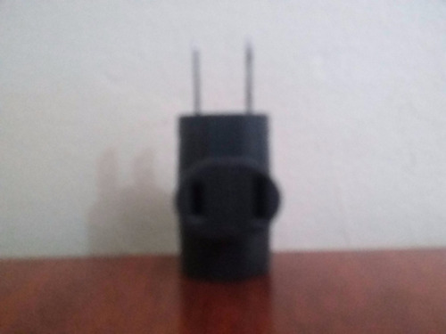 Imagen 3 de 4 de Adaptador De Corriente 3 Servicios Plastico