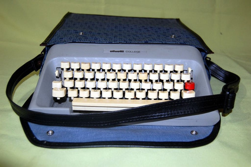 Antiga Máquina D Escrever Olivetti Portátil Mexicana Funcion