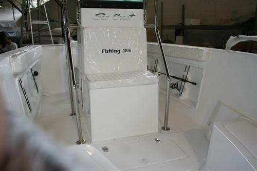 Lancha Sea Crest Fishing 185 Evinrude 90 Hp Dpl E-tech 2021