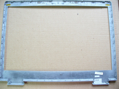 Moldura Da Tela Notebook Itautec W7645