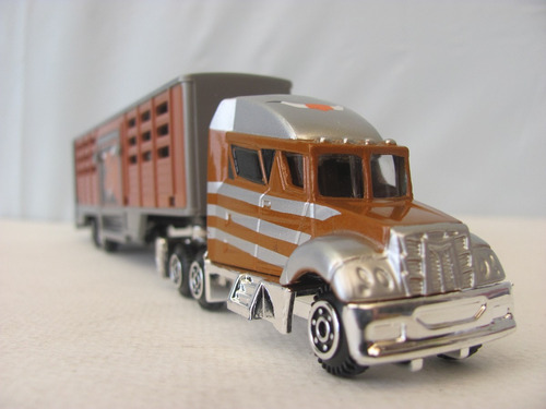 Tractomula Hauller  Motormax Big Rigs Bull  Truck Modelismo