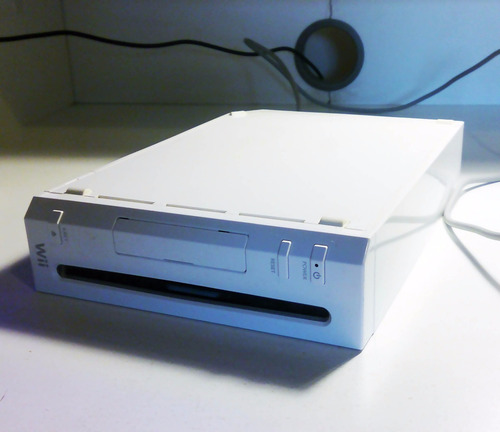 Nintendo Wii + 3 Controles + 11 Juegos