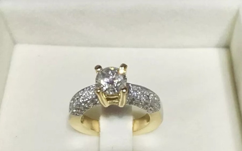 Anel De Noivado Em Ouro 18k Com Diamantes Solitário Luxo