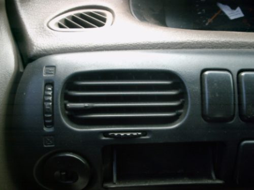 Difusor Esquerdo Do Mazda 626 Automático 2.0 96