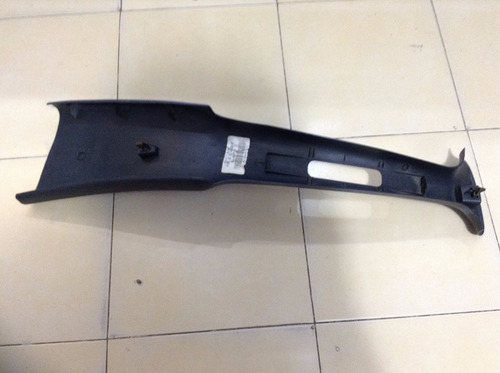 Moldura Vista Poste Central Izquierdo Cavalier 00-04 Oem