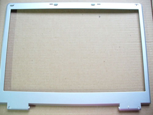 Moldura Da Tela Notebook Itautec W7645