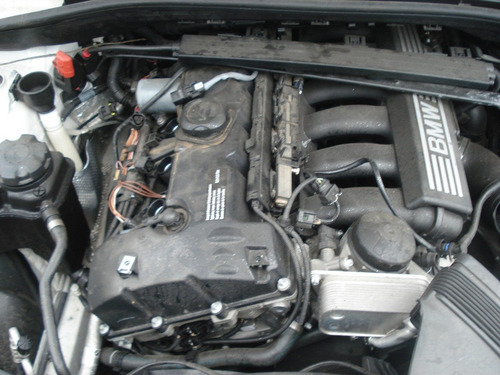 Bmw 130i 2010 Sucata Acessorios Lataria Motor Cambio