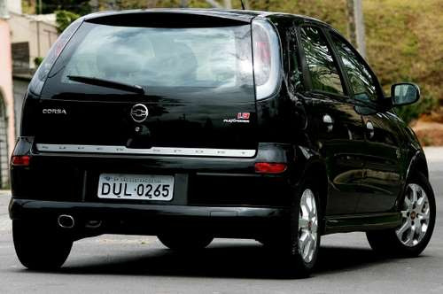 Imagem 1 de 1 de Adesivo Faixa De Porta Malas Estilo Ss - Tuning Universal