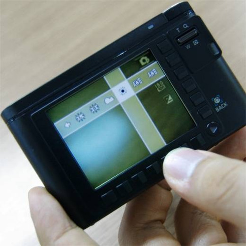 Samsung NV8 compacta