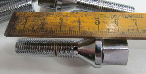 Imagen 2 de 5 de Set De 8 Bulones Cromados 40mm De Rosca Llantas Aleacion