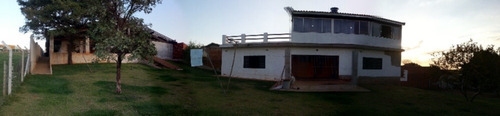 Casa Grande, Com Edicula, E Mais 1575 Metros De Terreno Disponivel!