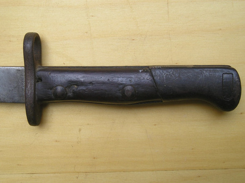 Bayoneta Antigua Con Vaina De Metal Mide 44 Cms. (Usado)