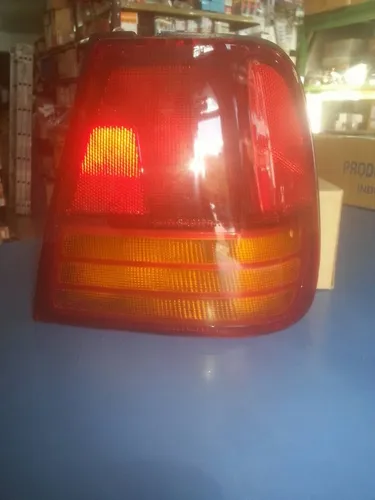 Faro Trasero Suzuky Swift Con Baul